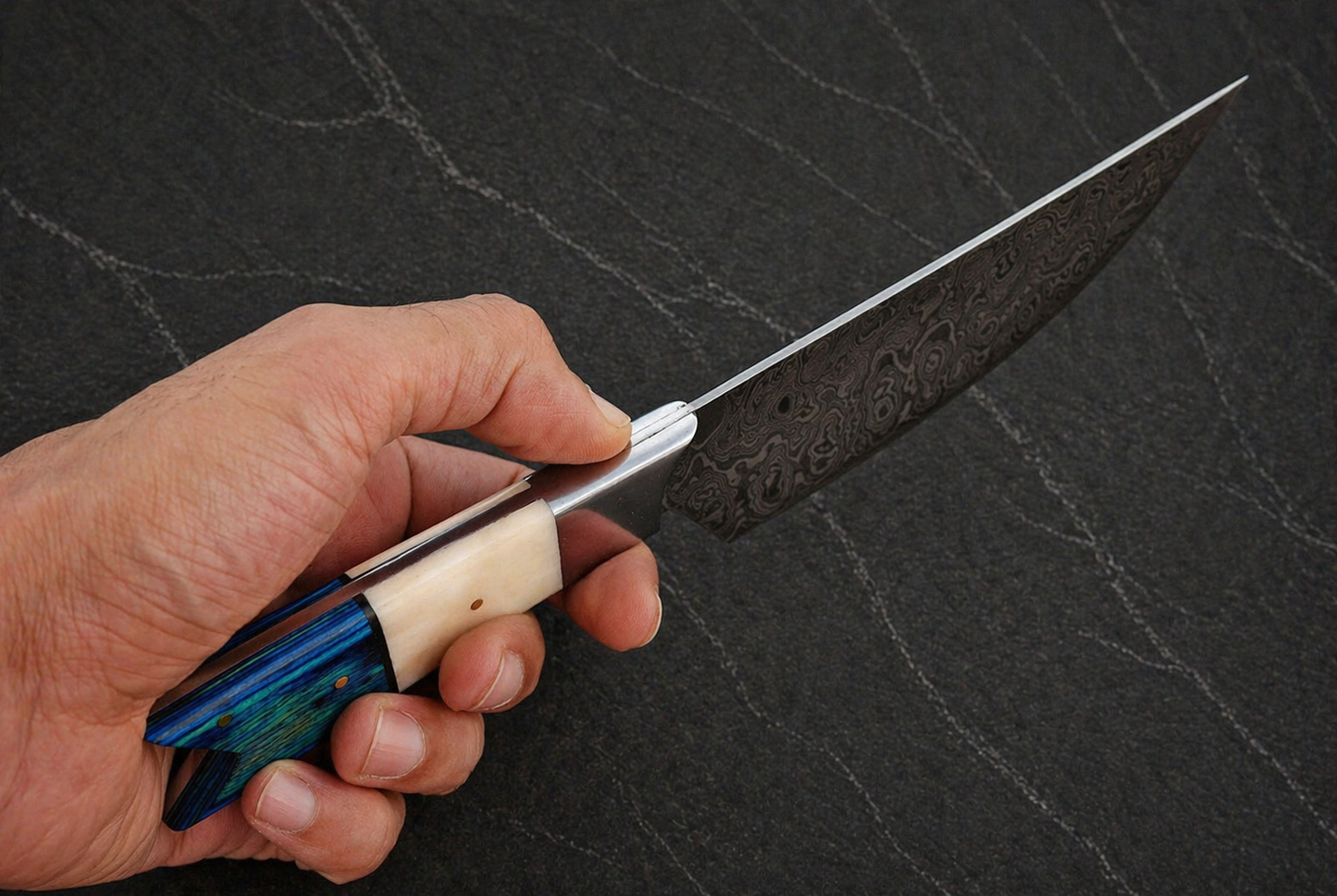 Hand Forged Damascus Steel Chef Knife – 8 Inch Blade with Camel Bone & Stained Wood Handle