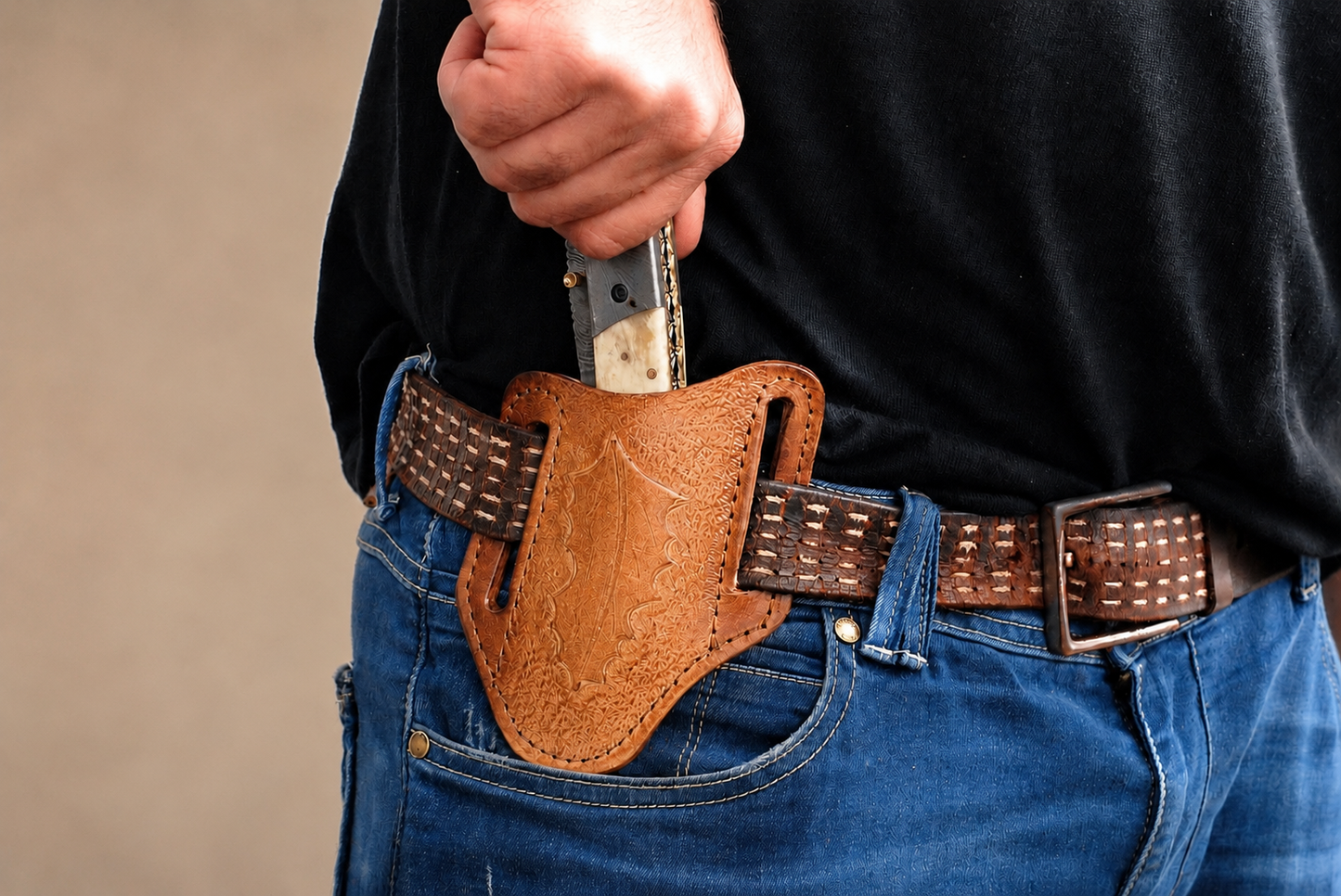 Handmade Engraved Leather Horizontal Sheath for Folding Pocket Knife – Universal 5 Inch Cover