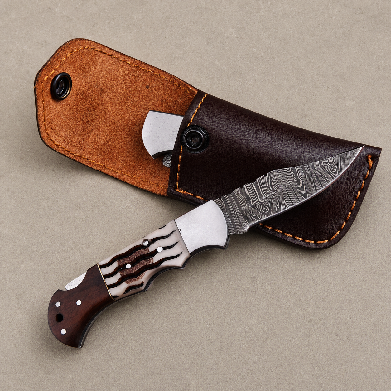 Damascus Folding Knife – Rosewood & Horn Handle Outdoor Foldind Pocket Knife with Custom Engraving & Leather Sheath