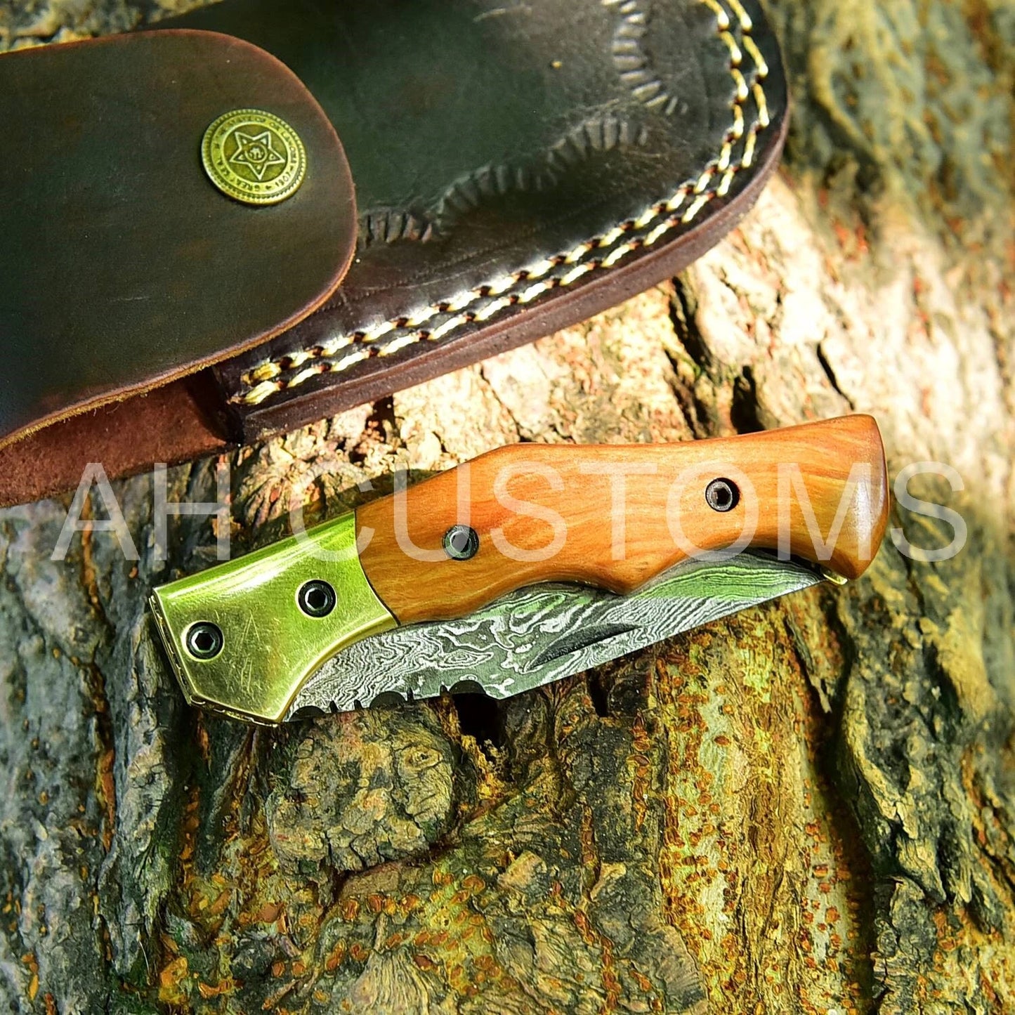 Premium Handmade Damascus Steel Folding Pocket Knife – Olive Wood & Brass Bolster Handle | 512 Layers | Leather Sheath Included 2349