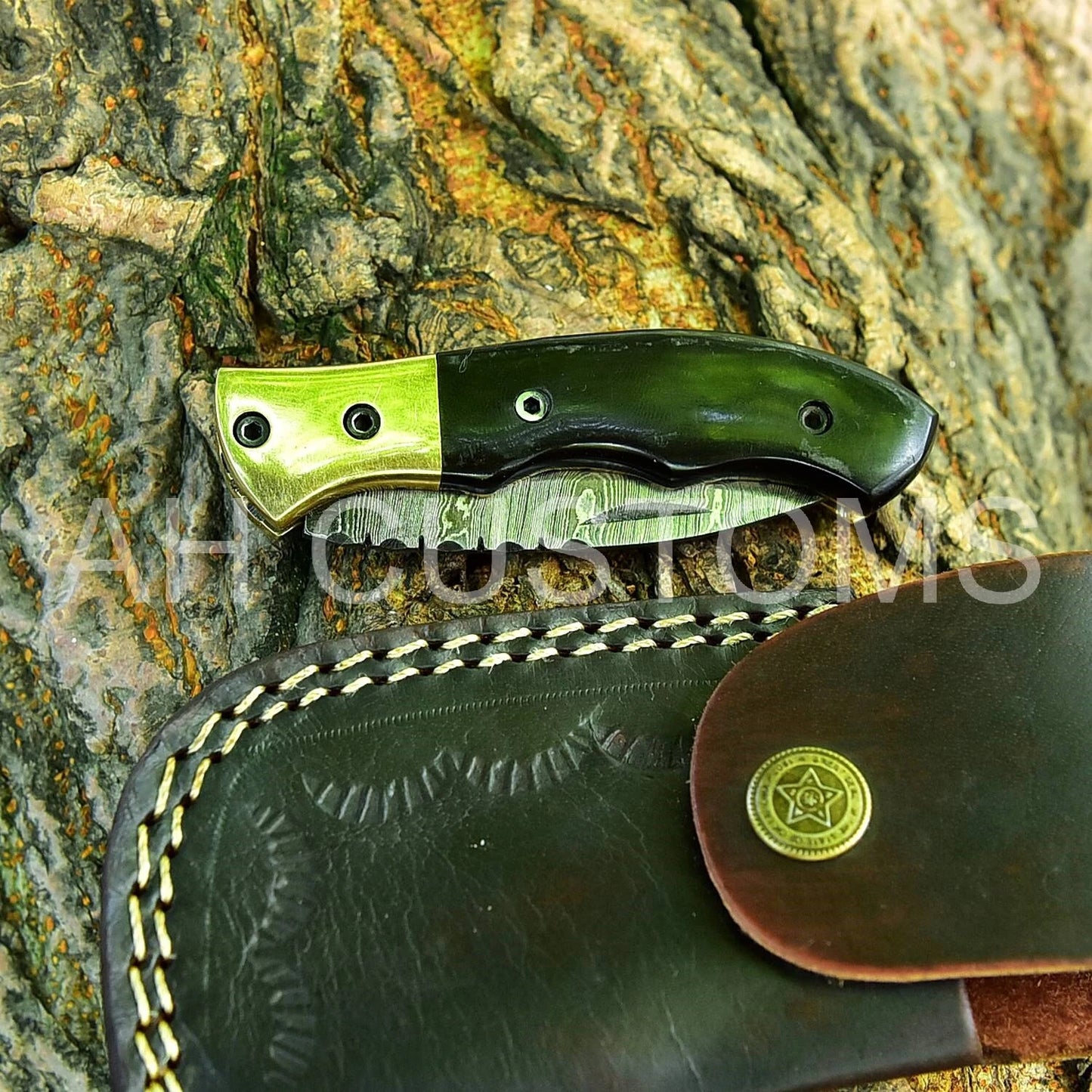 Premium Handmade Damascus Steel Folding Pocket Knife – Buffalo Horn & Brass Bolster Handle | 512 Layers | Leather Sheath Included