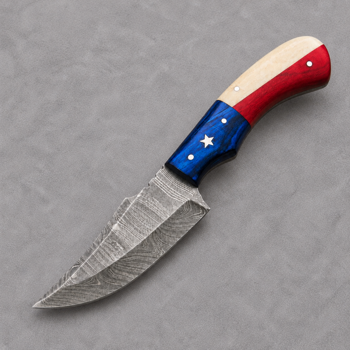 Heritage Twist Damascus Steel Knife – 512-Layer Blade, Wood Handle & Leather Sheath