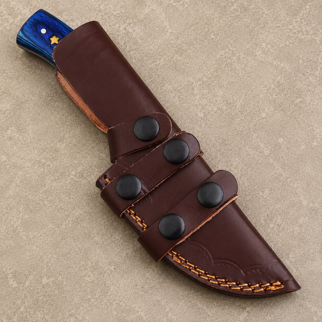 Lone Star Heritage Damascus Steel Knife – Hand Forged 512-Layer Fixed Blade with Texas Flag Bone & Pakka Wood Handle, Leather Sheath