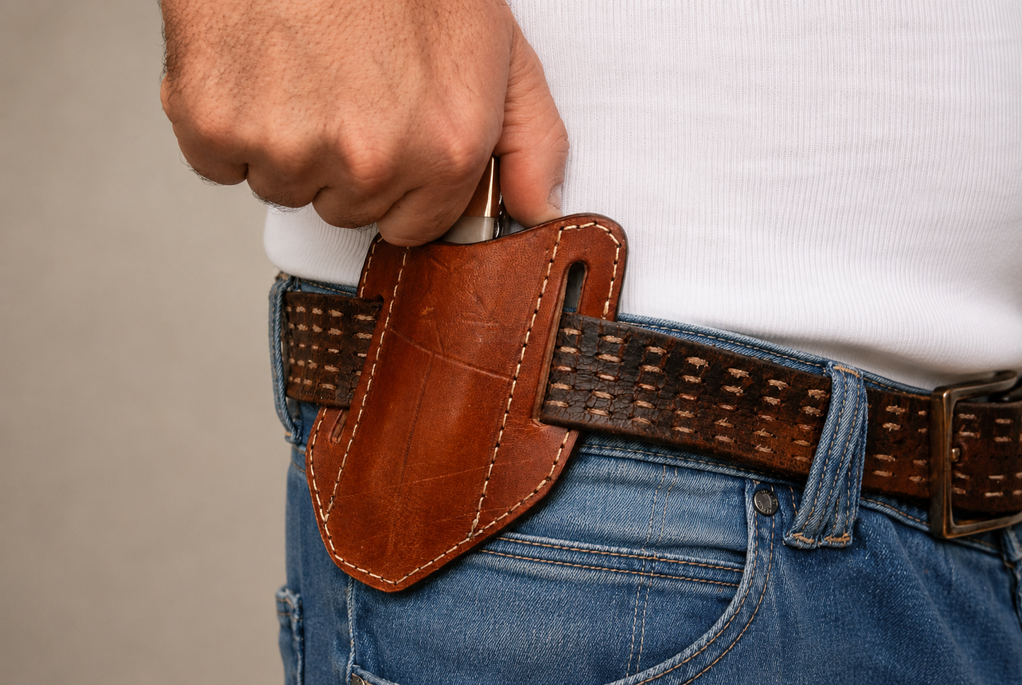Handmade Engraved Genuine Leather Belt Pouch – Universal Folding Tool Holder