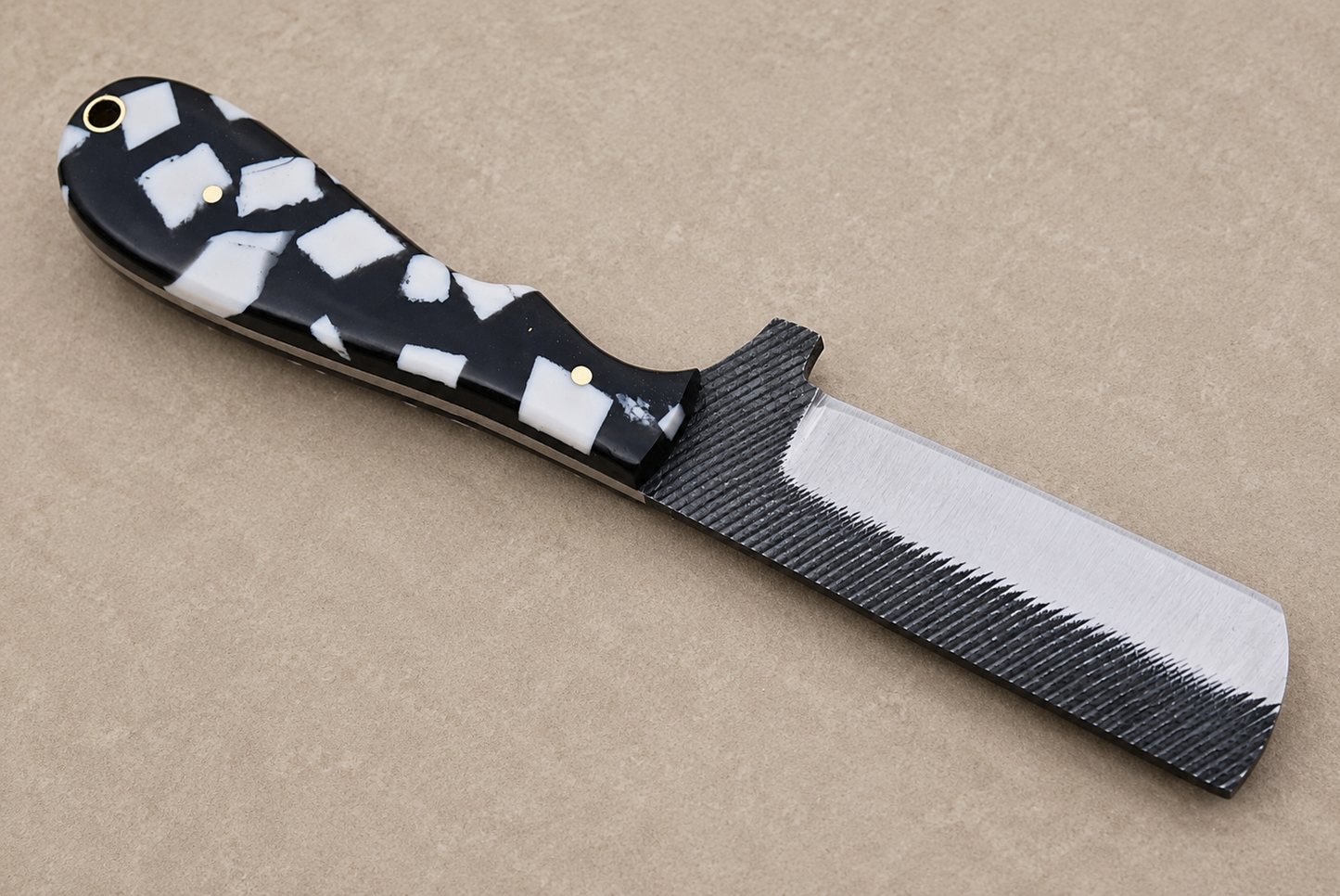 Forge Rail High Carbon Steel Utility Knife – Hand Forged Fixed Blade with Resin Handle & Leather Sheath