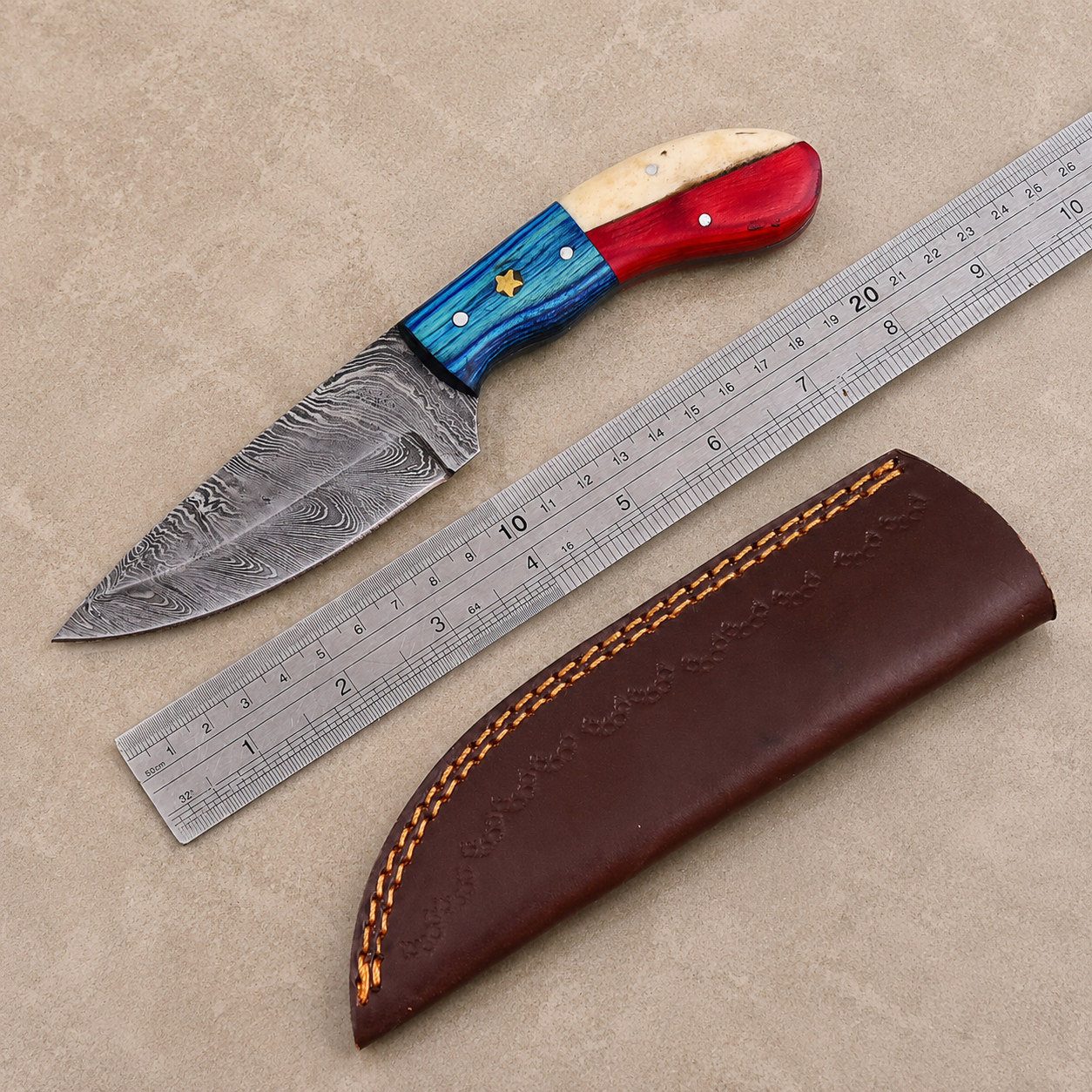 Hand Forged Damascus Steel Fixed Blade Knife – Texas Flag Colors, Bone & Wood Handle with Leather Sheath
