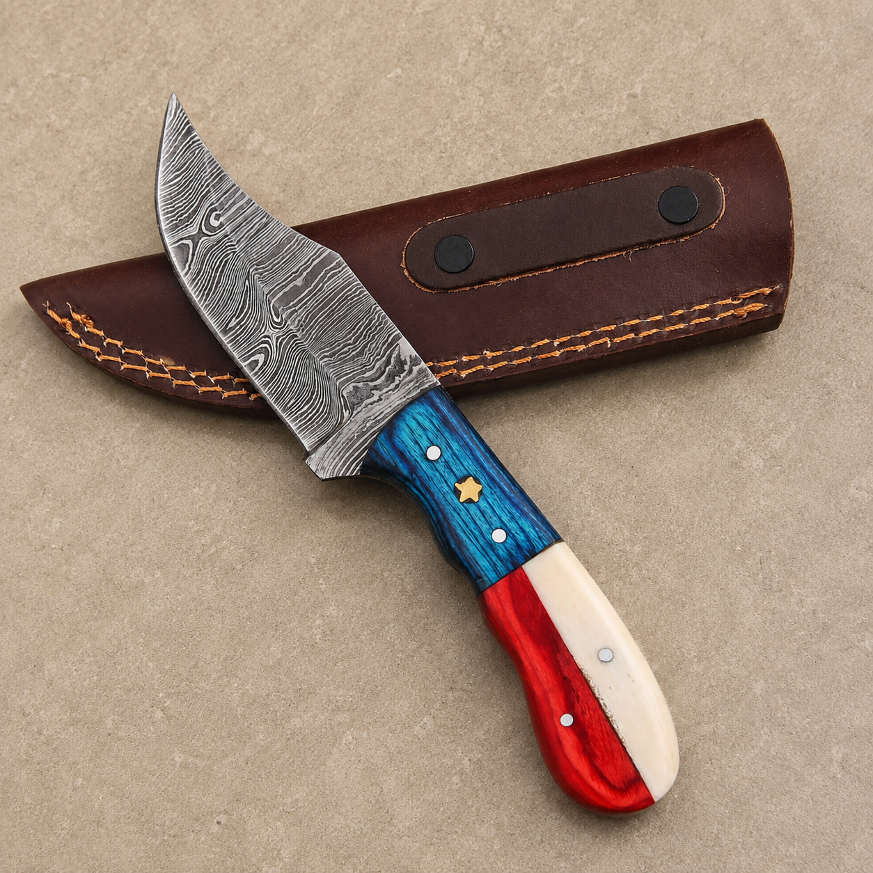 Republic Forge Damascus Steel Knife – 512-Layer Hand Forged Fixed Blade with Texas Flag Bone & Wood Handle, Leather Sheath