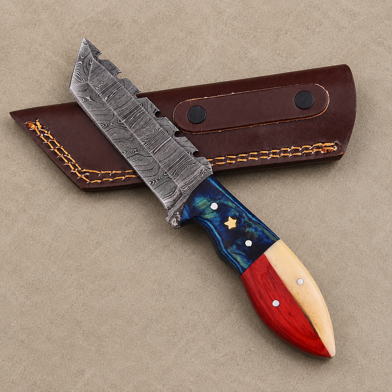 Lone Star Legacy Fixed Blade Knife – Hand Forged Steel with Texas Flag Handle, Bone & Wood Scales, Leather Sheath