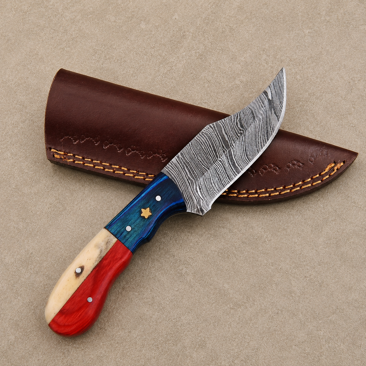Republic Forge Damascus Steel Knife – 512-Layer Hand Forged Fixed Blade with Texas Flag Bone & Wood Handle, Leather Sheath