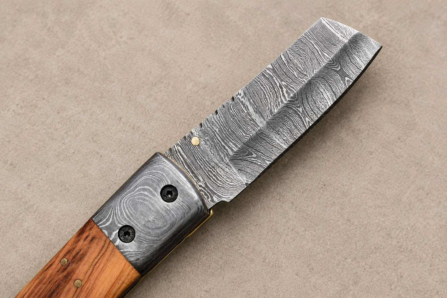 Olive Trail Damascus Folding Knife – 512 Layer Hand Forged Steel with Olive Wood Handle & Leather Sheath