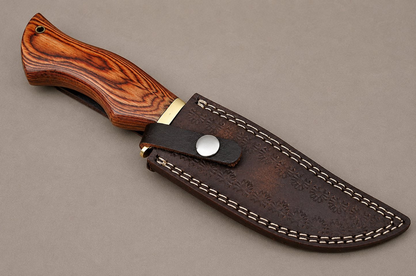 Frontier Forge Damascus Steel Knife – 512 Layer Hand Forged Blade with Stained Wood Handle, Brass Guard & Leather Sheath