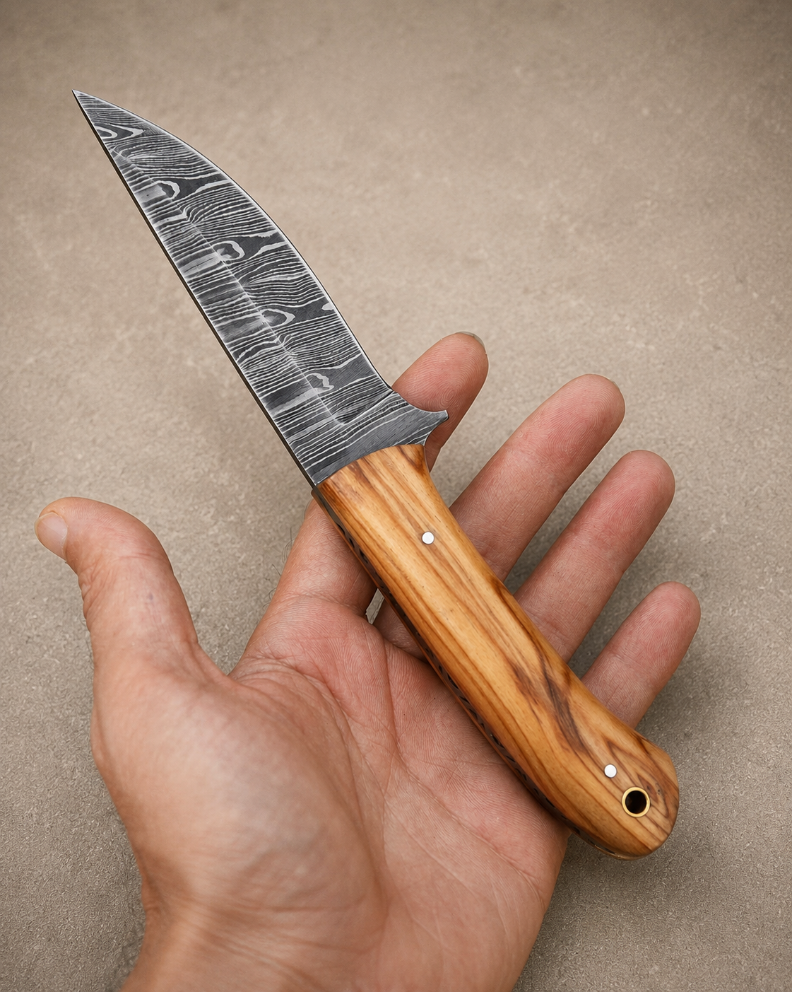Twist Ridge Damascus Steel Knife – 512 Layer Hand Forged Blade with Wood Handle & Leather Sheath