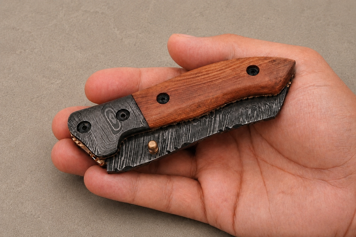 Handmade 512-Layer Damascus Steel Folding Utility Knife with Olive Wood Handle & Leather Sheath