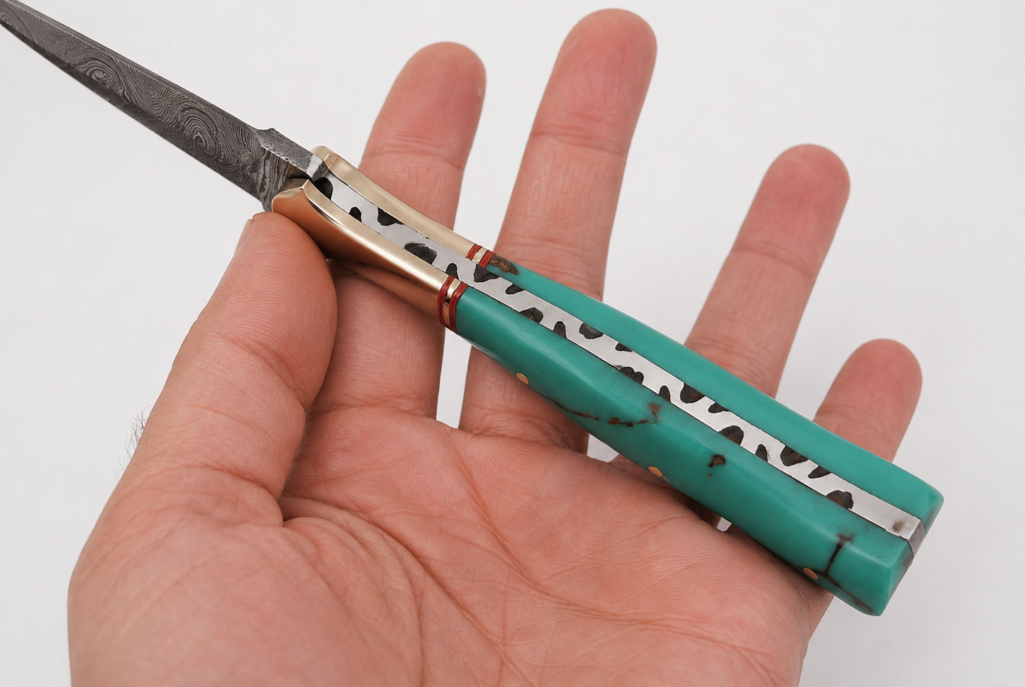 Hand Forged Damascus Steel Fixed Blade Knife – Resin & Brass Bolster Handle | Leather Sheath Included