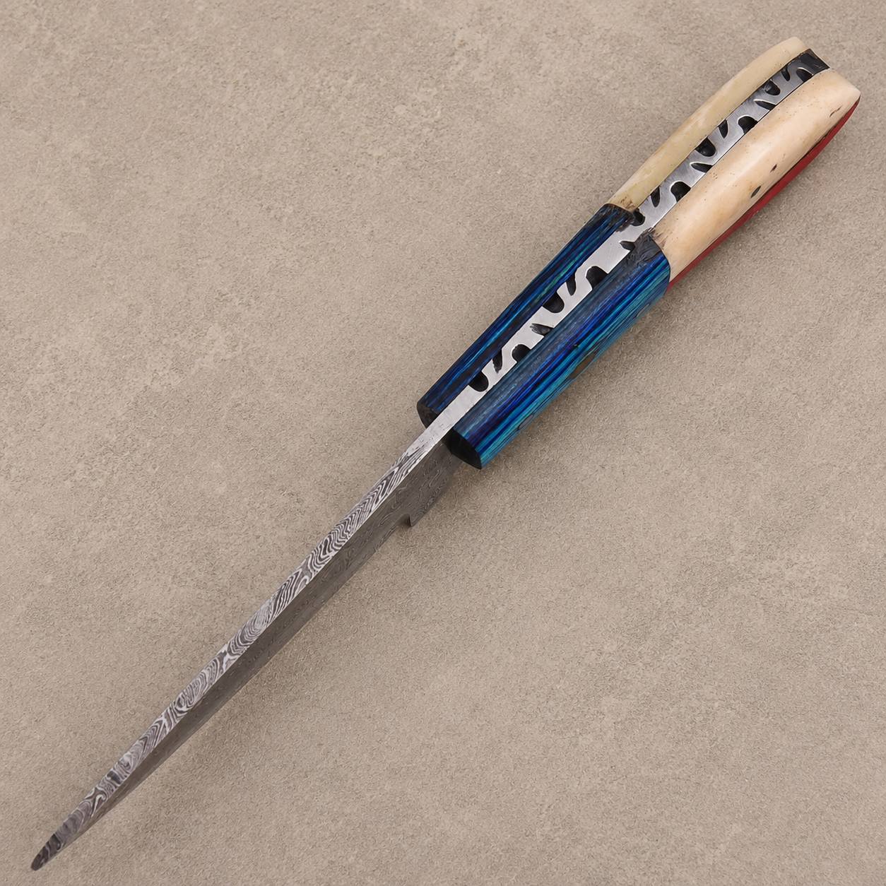 Hand Forged Damascus Steel Fixed Blade Knife – Texas Flag Colors, Bone & Wood Handle with Leather Sheath