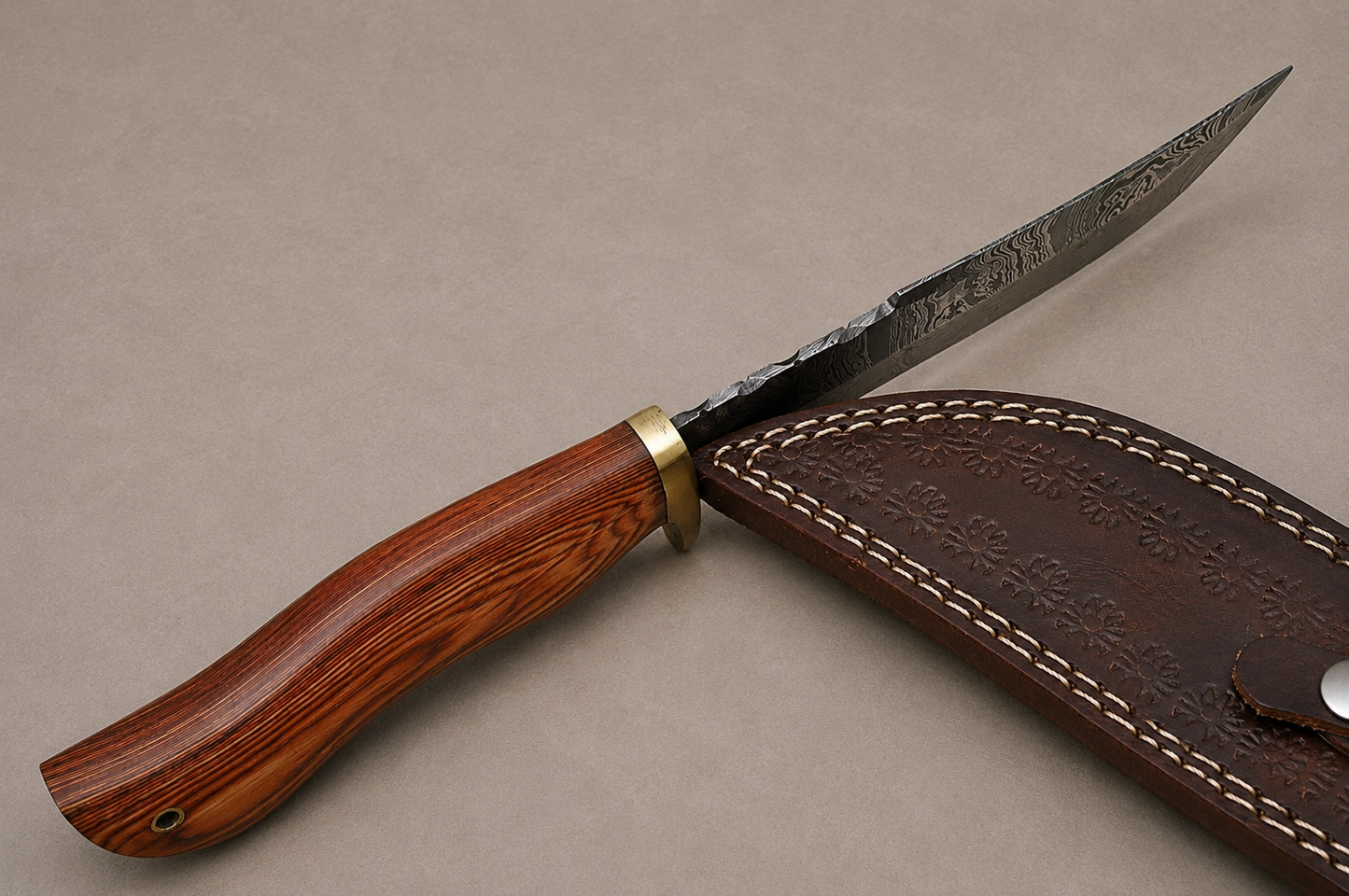 Frontier Forge Damascus Steel Knife – 512 Layer Hand Forged Blade with Stained Wood Handle, Brass Guard & Leather Sheath