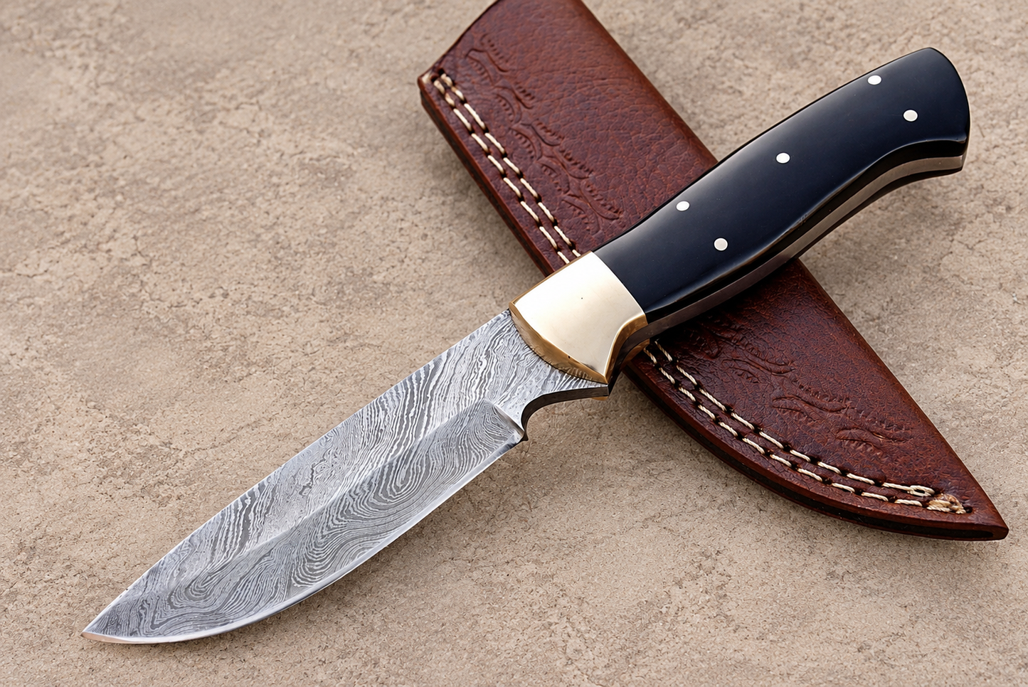 Hand Forged Damascus Steel Utility Knife with Natural Horn & Brass Handle – Leather Sheath
