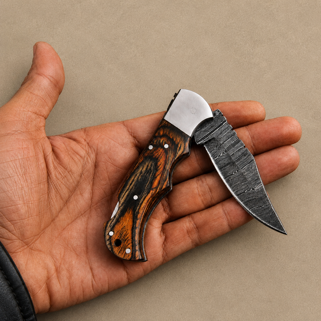 Artisan Damascus Steel Outdoor Folding Pocket Knife – Brown Pukka Wood Handle | Steel Bolster | Classic Back Lock