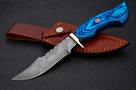 Woodland Elite Damascus Steel Utility Knife – 512 Layer Hand Forged Fixed Blade with Stained Wood Handle, Brass Guard & Leather Sheath