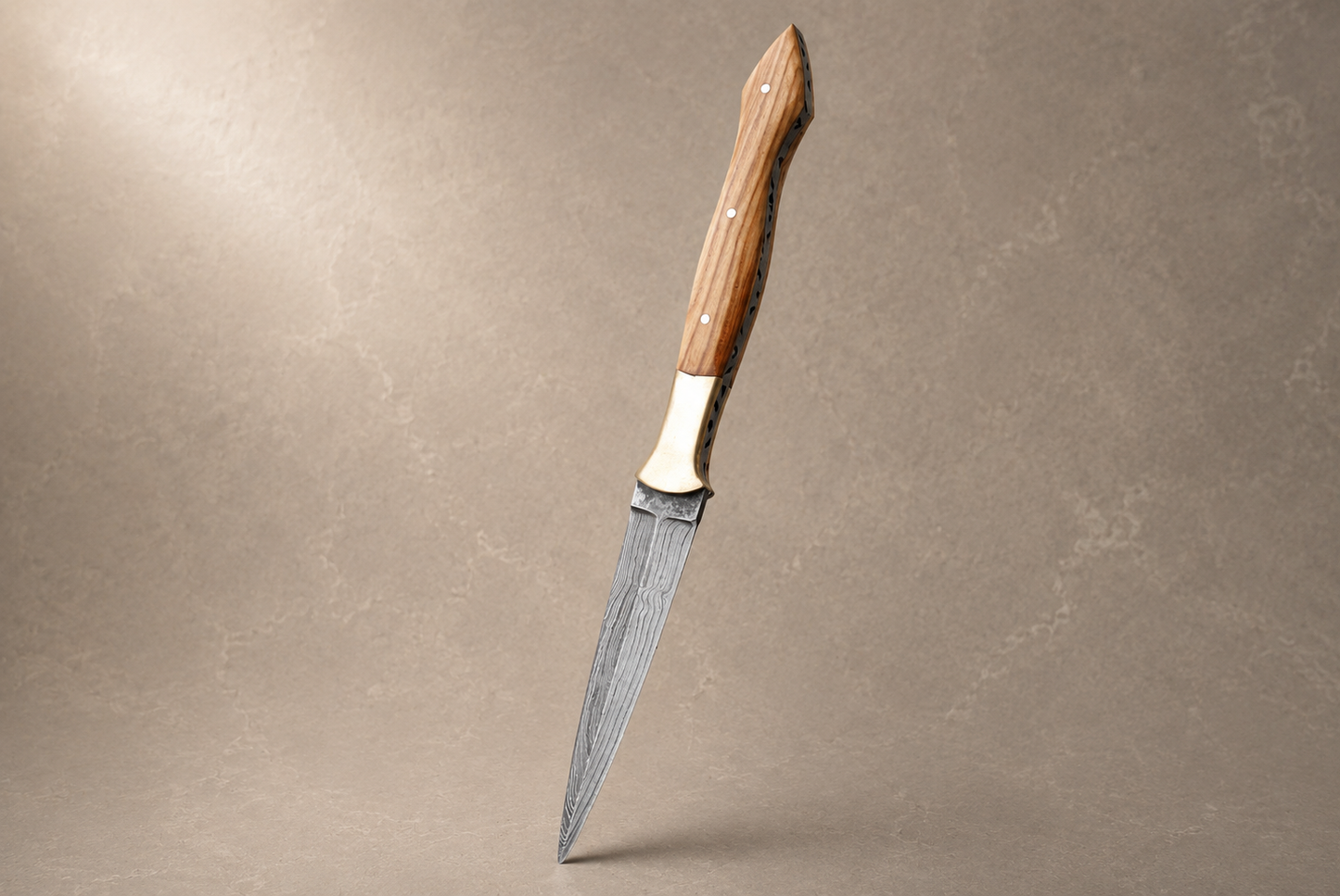 Olive Crest Damascus Steel Knife – 512 Layer Hand Forged Blade with Olive Wood Handle, Brass Bolster & Leather Sheath