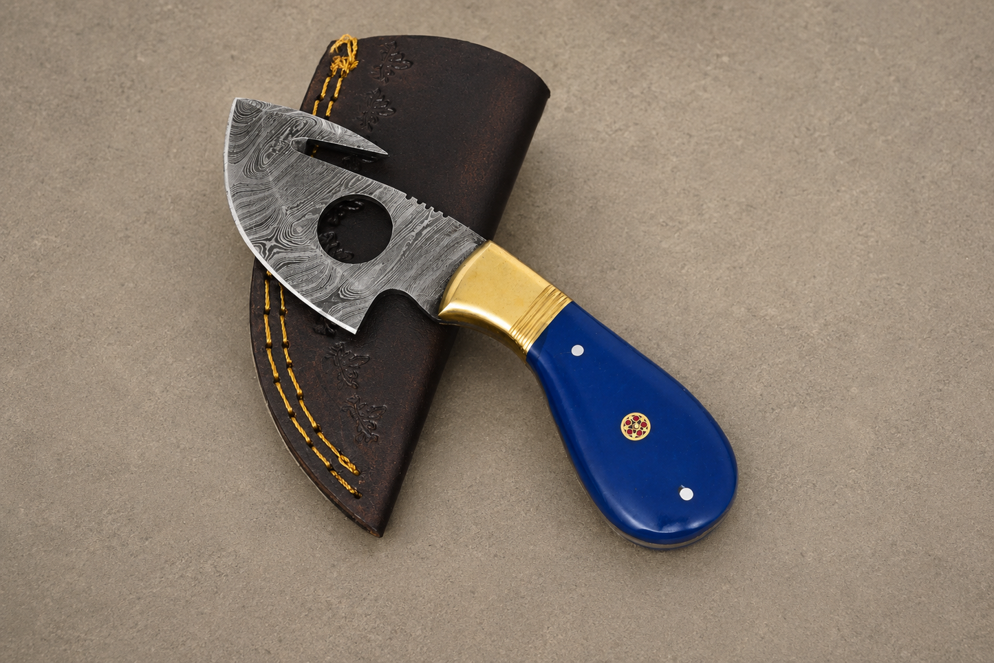Compact Damascus Steel Fixed Blade Utility Knife – 512 Layer Hand Forged with Resin Handle, Brass Bolster & Leather Sheath