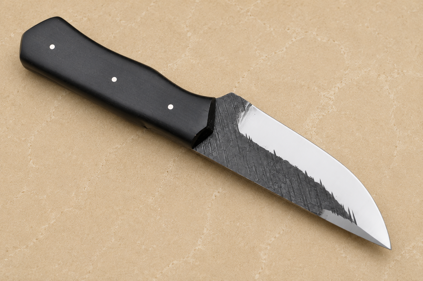 Horn Crest High Carbon Steel Utility Knife – Hand Forged Fixed Blade with Horn Handle & Leather Sheath