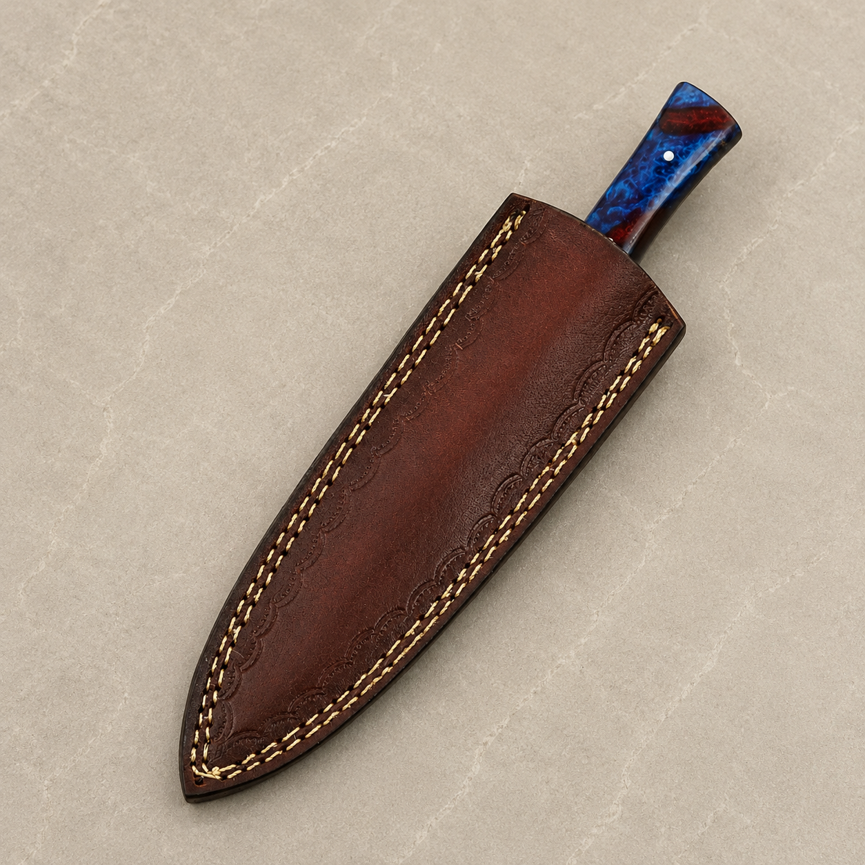 Brass Ridge Damascus Steel Knife – 512 Layer Hand Forged Blade with Resin Handle & Leather Sheath