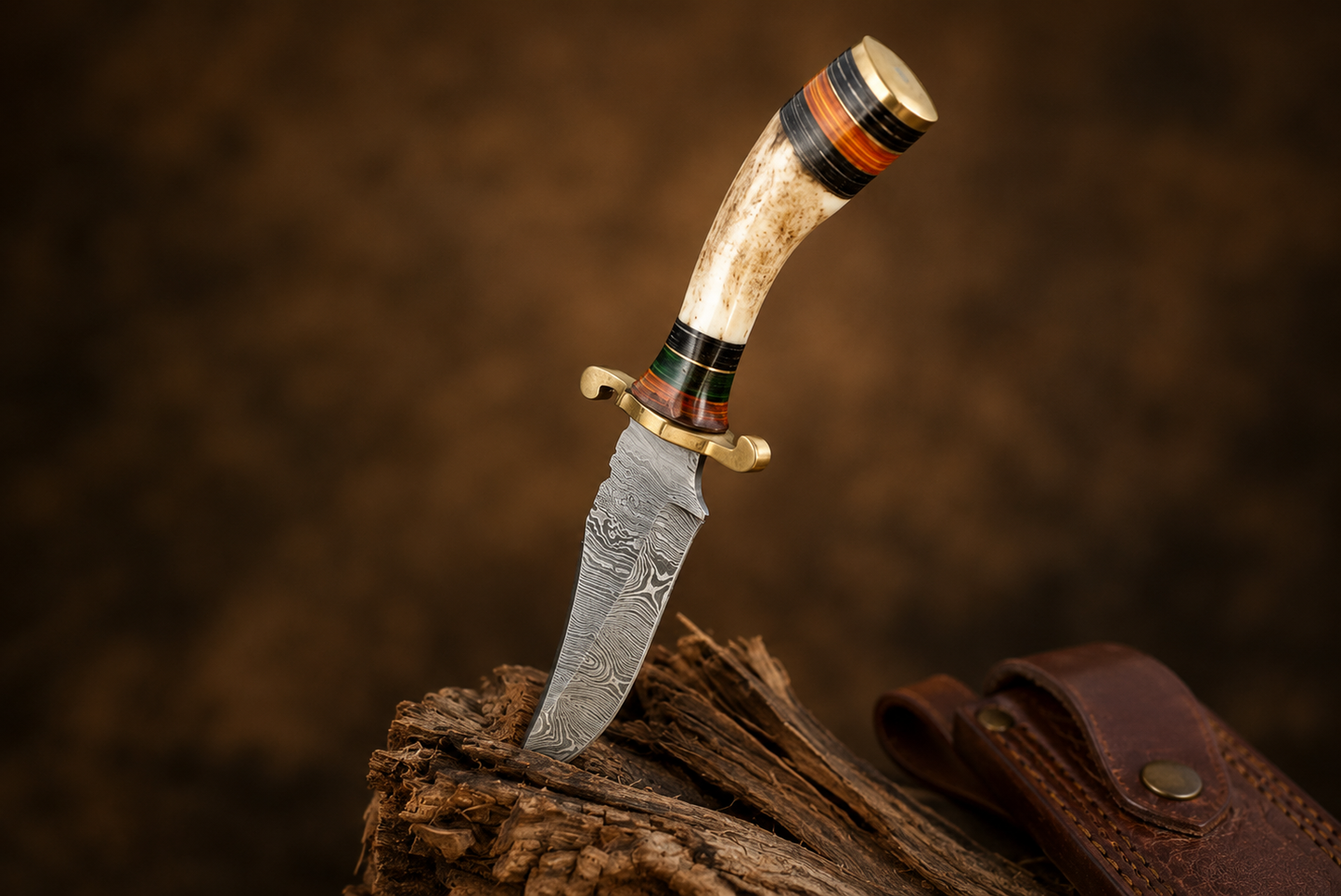 Heritage Damascus Steel Knife – Hand Forged 512-Layer Blade with Stag Handle, Brass Guard & Leather Sheath