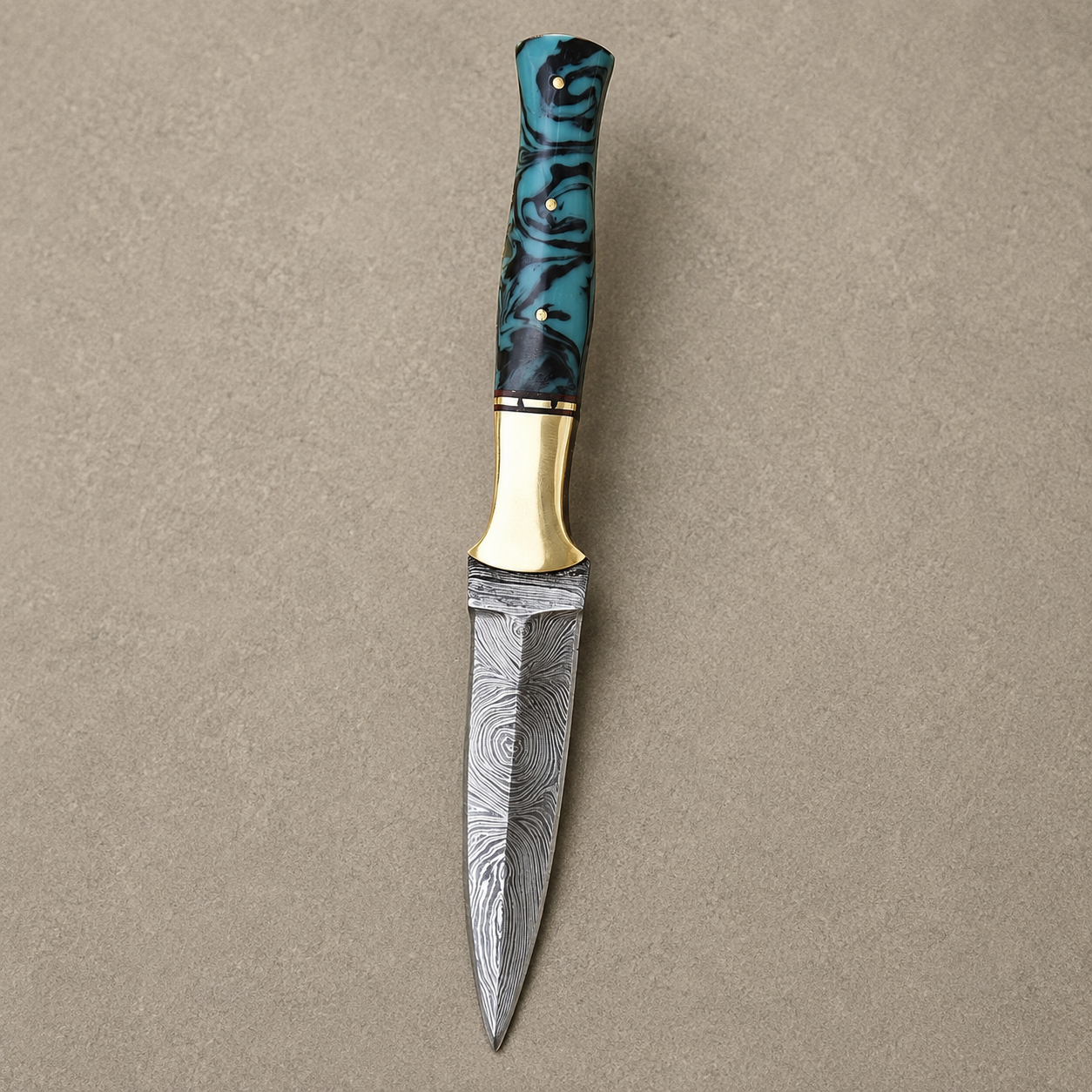 Copper Ridge Damascus Steel Knife – 512 Layer Hand Forged Blade with Resin & Brass Handle and Leather Sheath