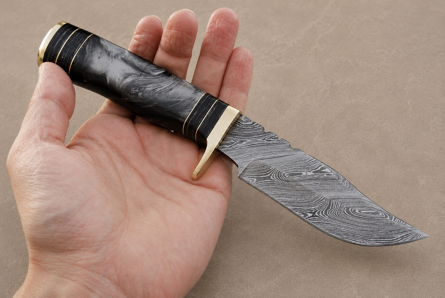 Forge Crest Damascus Steel Utility Knife – 512 Layer Hand Forged Blade with Resin Handle, Brass Guard & Leather Sheath