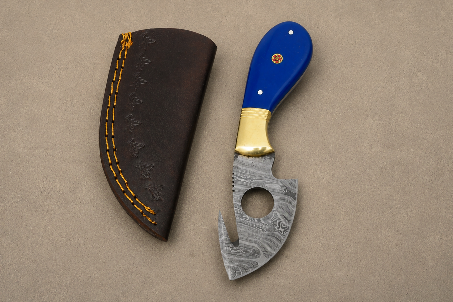 Compact Damascus Steel Fixed Blade Utility Knife – 512 Layer Hand Forged with Resin Handle, Brass Bolster & Leather Sheath