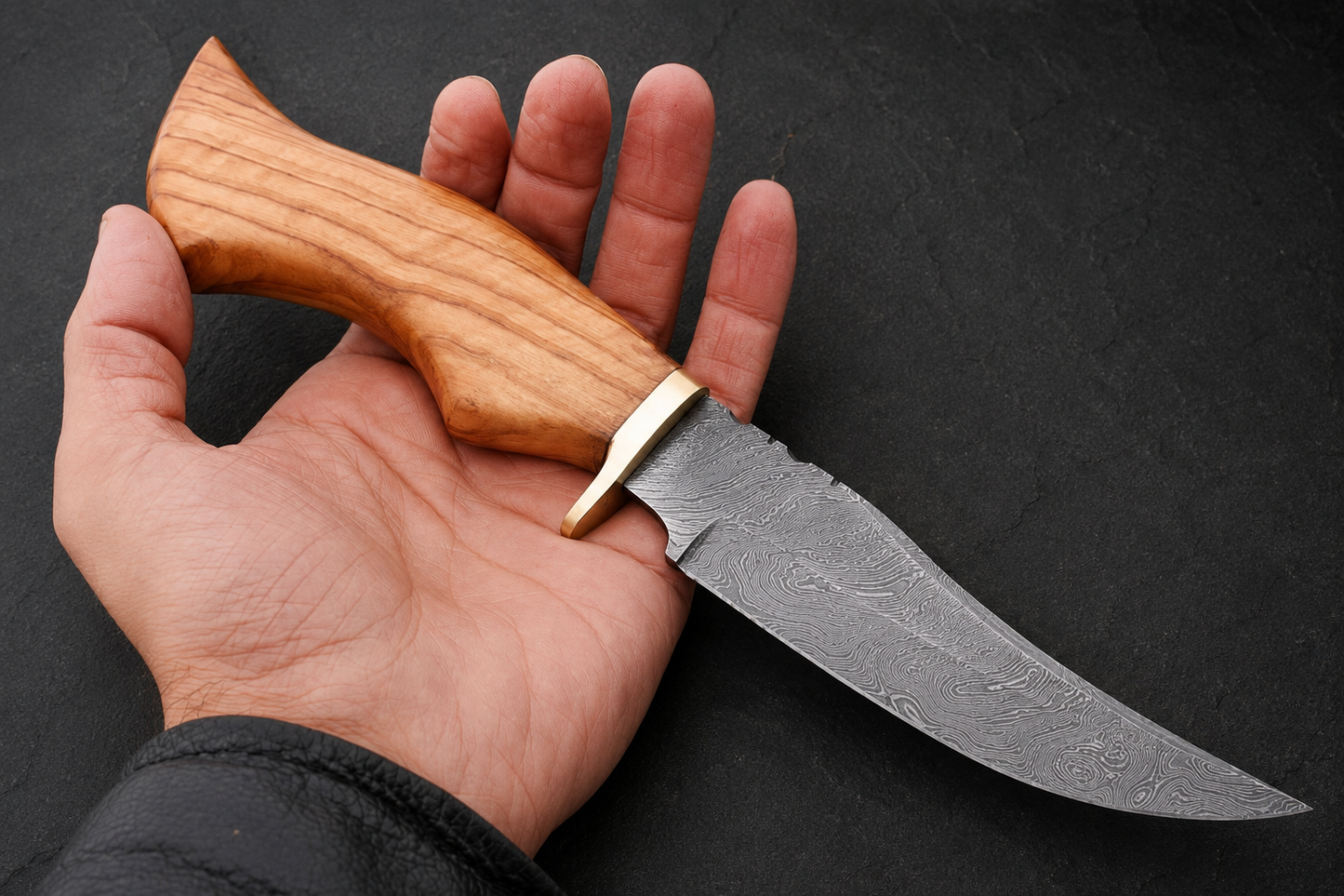 Timber Crown Damascus Steel Utility Knife – 512 Layer Hand Forged Fixed Blade with Wood Handle, Brass Guard & Leather Sheath
