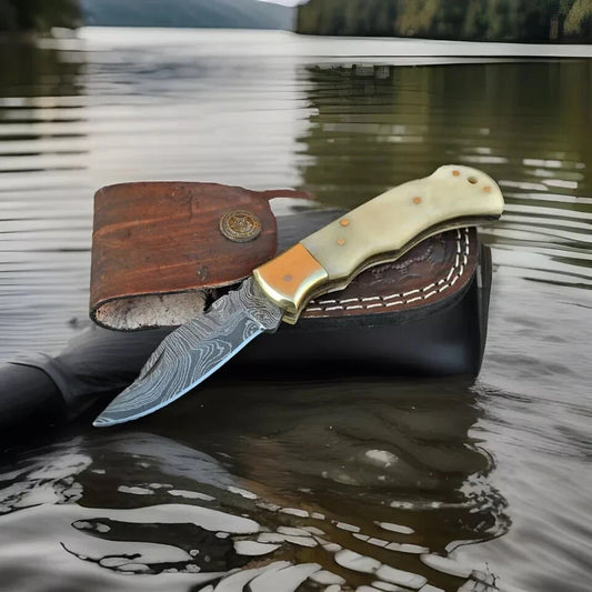 Handmade Damascus Steel Camping Tactical Folding blade Pocket Knife Lock-back
