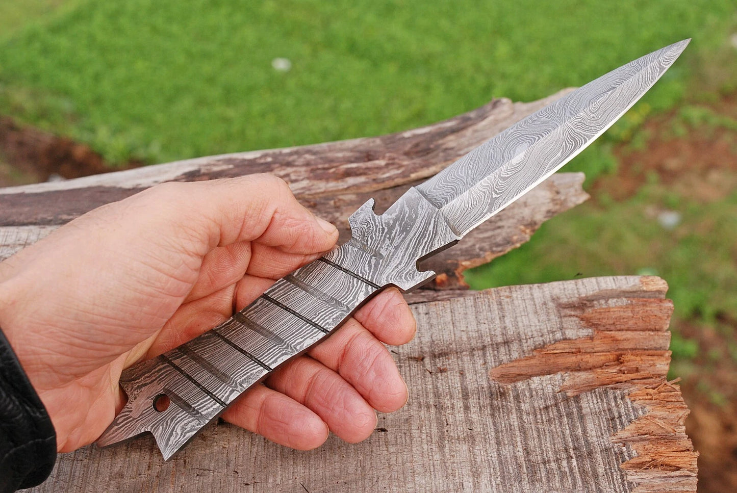 HAND FORGED DAMASCUS STEEL HUNTING BLANK BLADE KNIFE FULL TANG