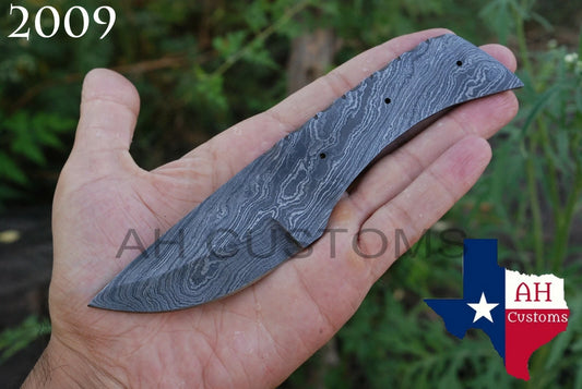 CUSTOM HAND FORGED DAMASCUS STEEL HUNTING BLANK BLADE KNIFE FULL TANG