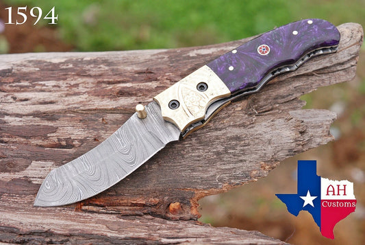 Premium Hand-Forged Damascus Folding Pocket Knife – Engraved Bolster Handle | 512 Layers | Leather Sheath Included
