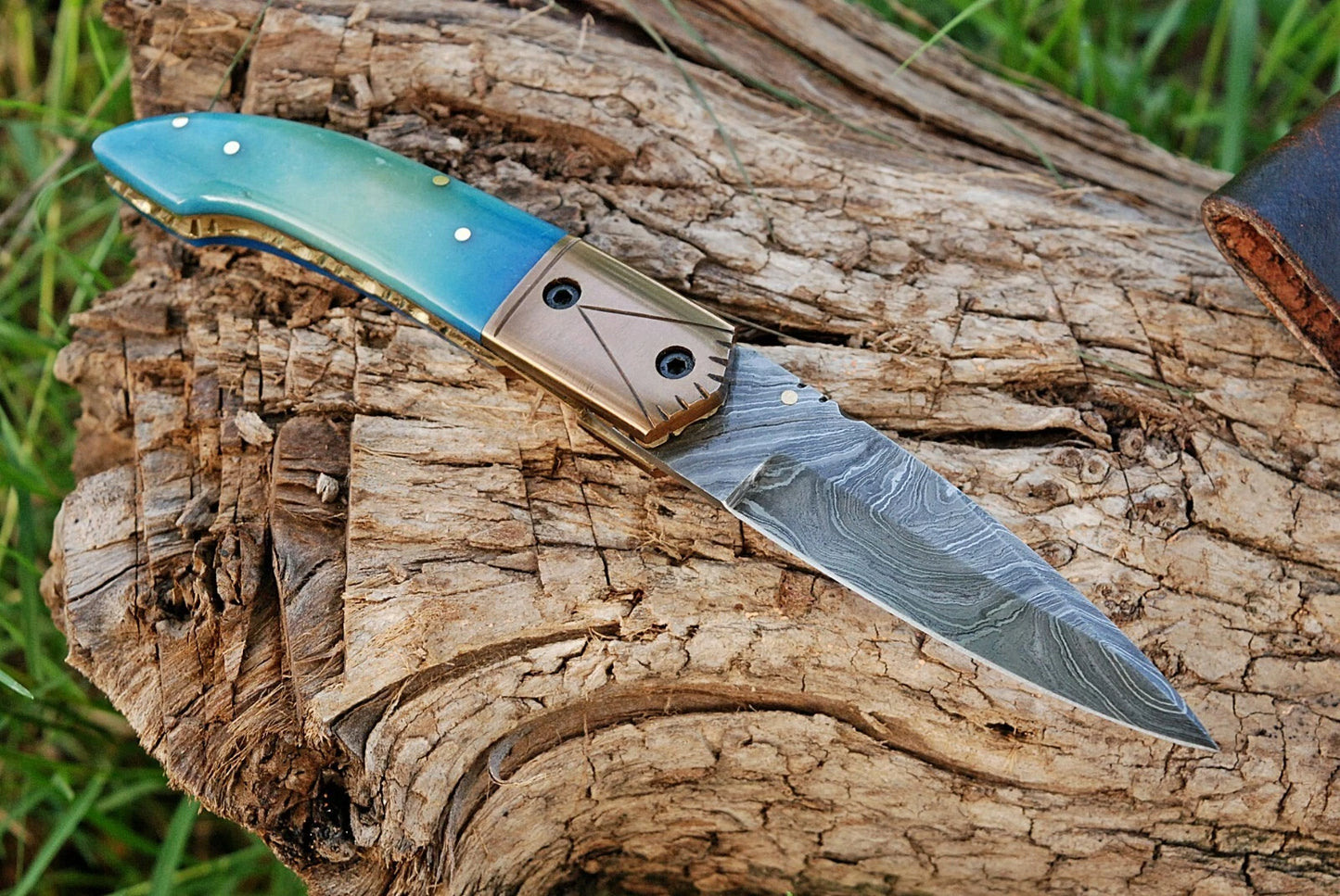 Handmade 512-Layer Damascus Steel Folding Pocket Knife with Bone & Copper Bolster Handle – Leather Sheath