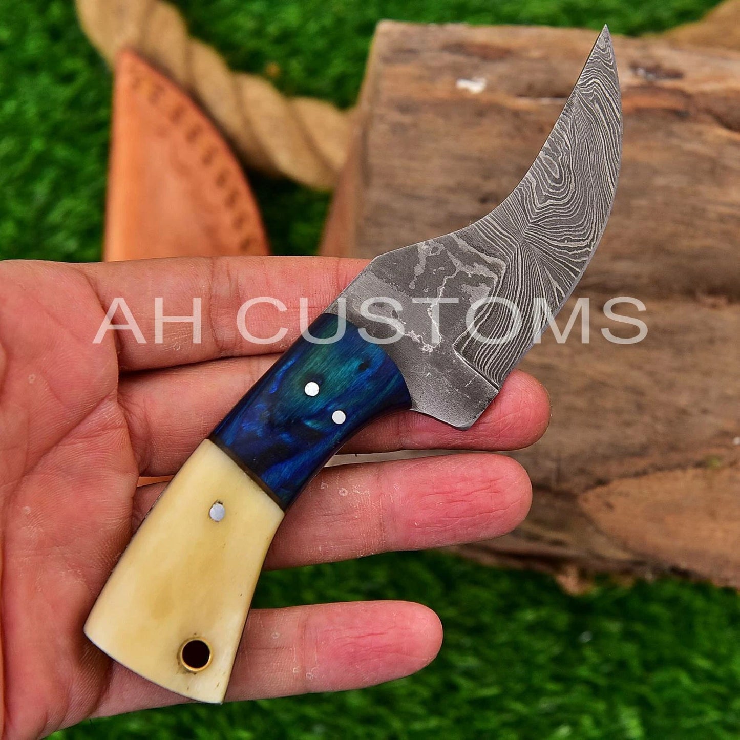 Hand Forged Damascus Steel Utility Tool with Wood Handle & Leather Sheath – 512 Layers Compact Outdoor EDC