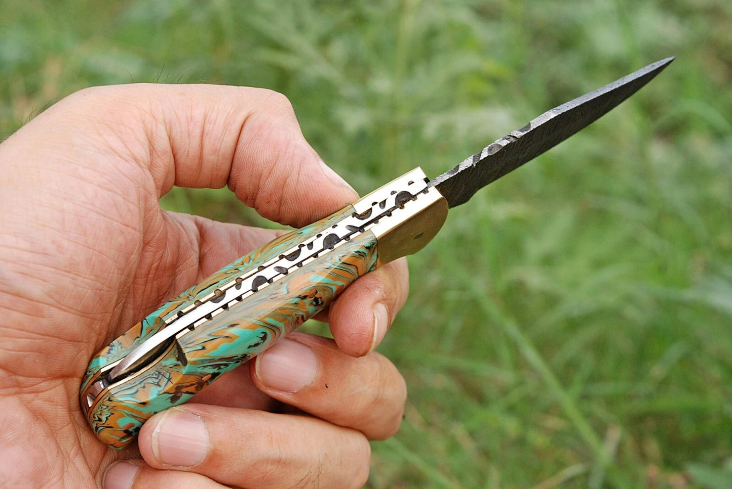 Handmade 512-Layer Damascus Steel Folding Pocket Knife with Resin & Brass Bolster Handle – Leather Sheath