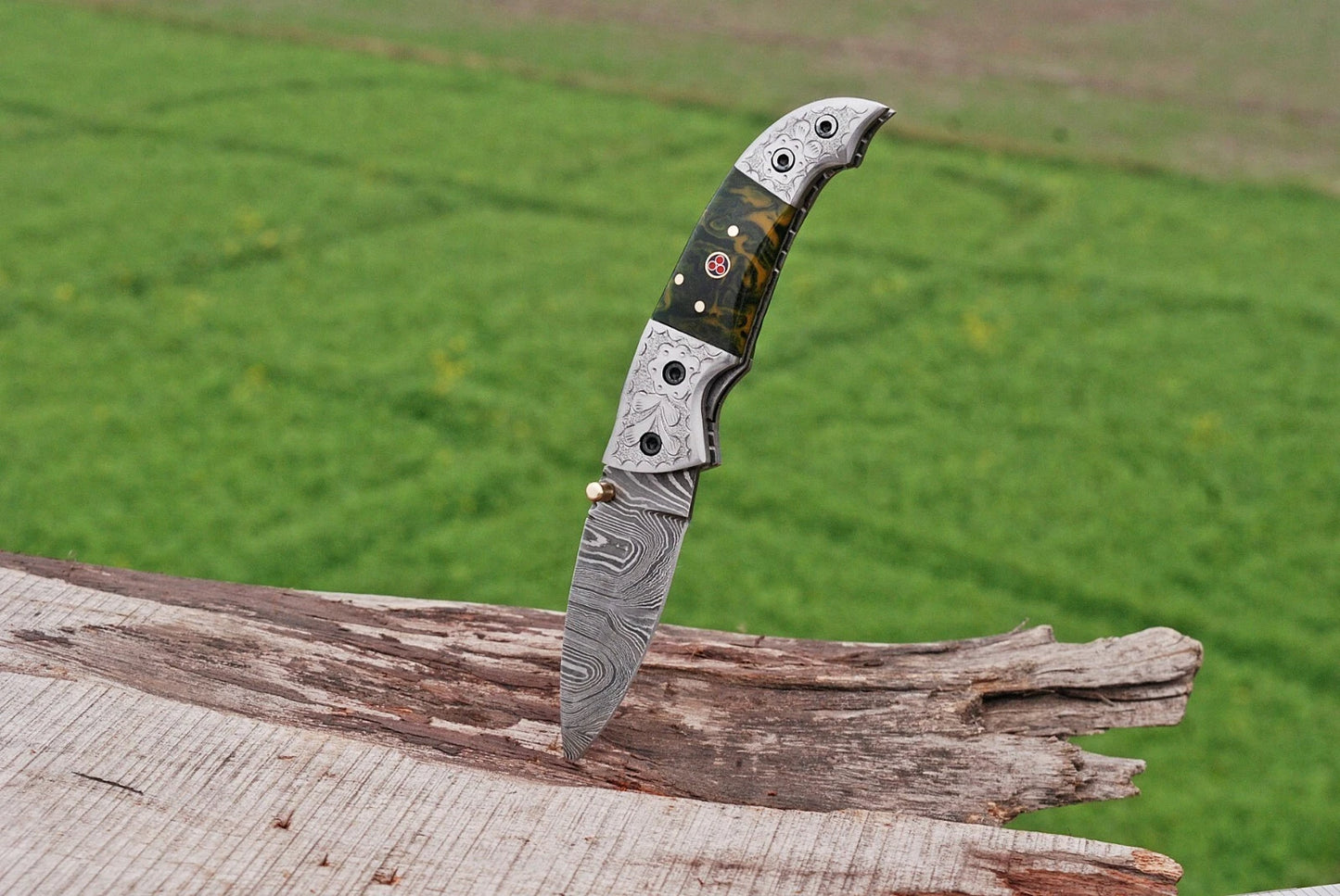 Premium Hand-Forged Damascus Folding Pocket Knife – Engraved Bolster Handle | 512 Layers | Leather Sheath Included