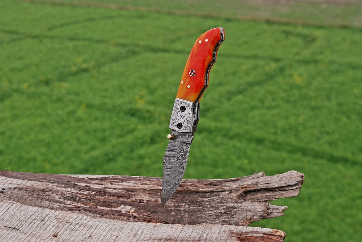 Premium Hand-Forged Damascus Folding Pocket Knife – Engraved Bolster Handle | 512 Layers | Leather Sheath Included
