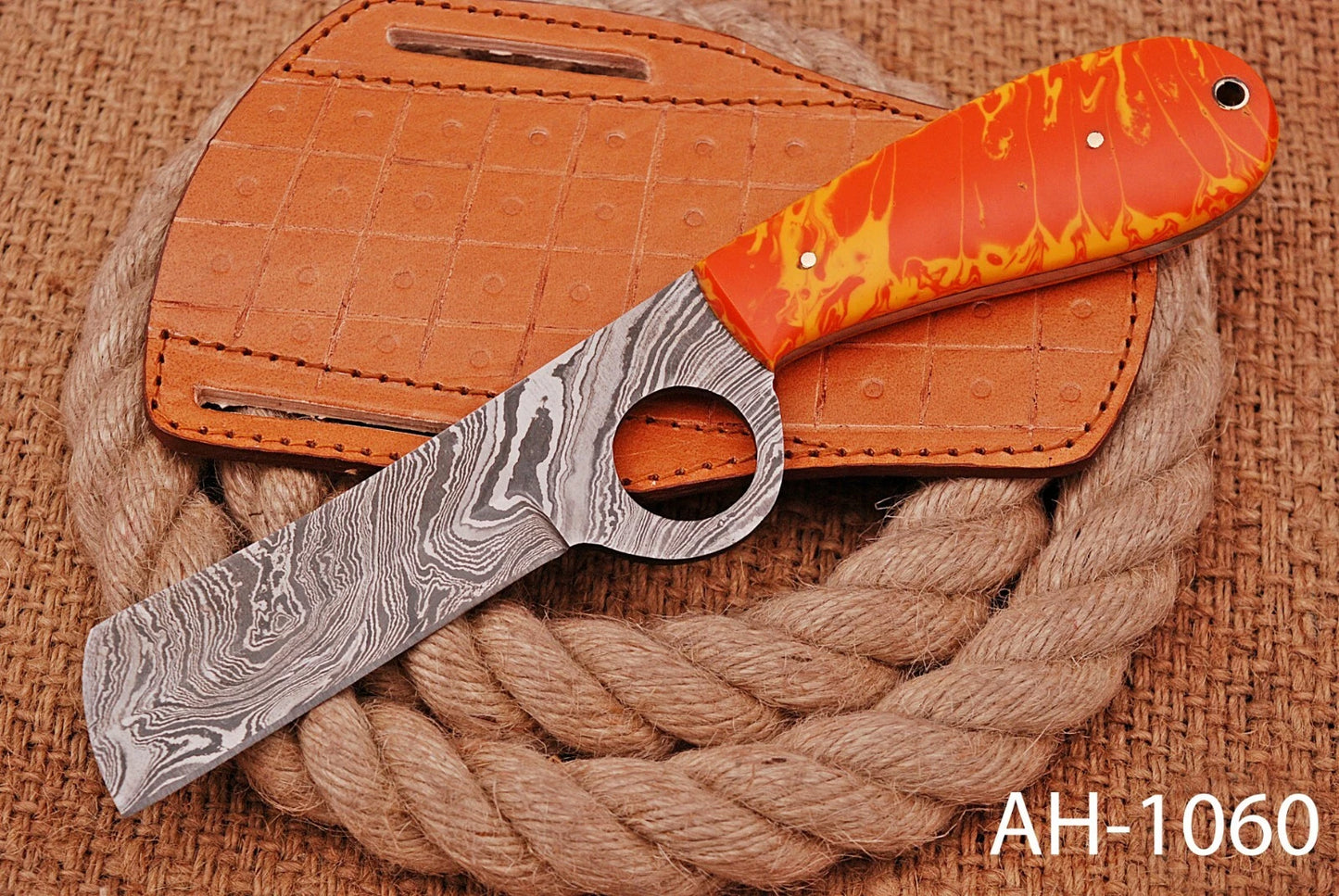 Hand Forged 512-Layer Damascus Steel Fixed Blade Tool with Leather Sheath – Handmade Collector Piece