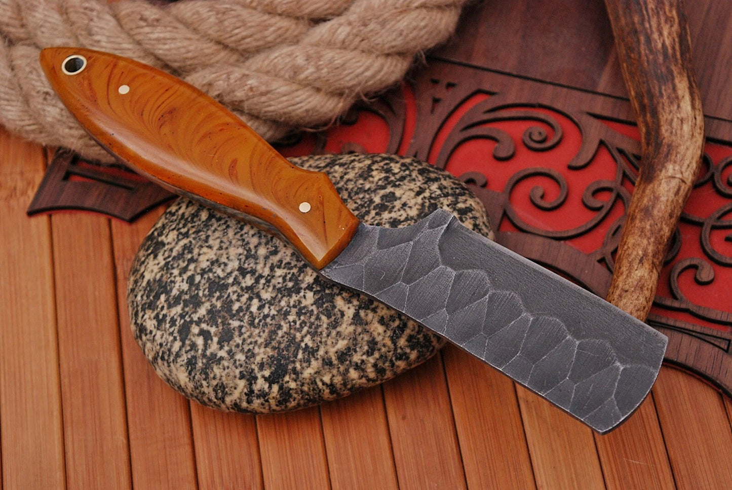 Hand Forged Damascus Steel Fixed Blade Tool with Risen Handle – Handmade Collector Piece with Leather Sheath