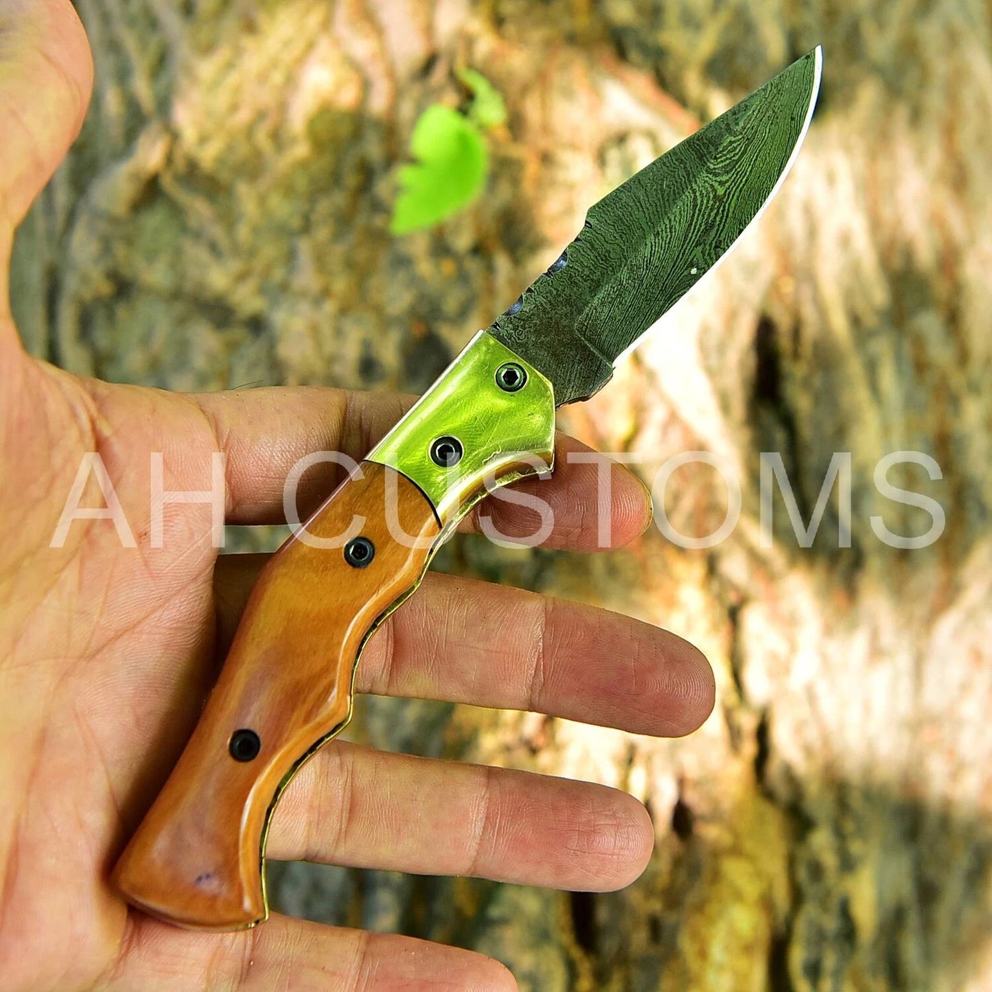 Premium Handmade Damascus Steel Folding Pocket Knife – Olive Wood & Brass Bolster Handle | 512 Layers | Leather Sheath Included 2349