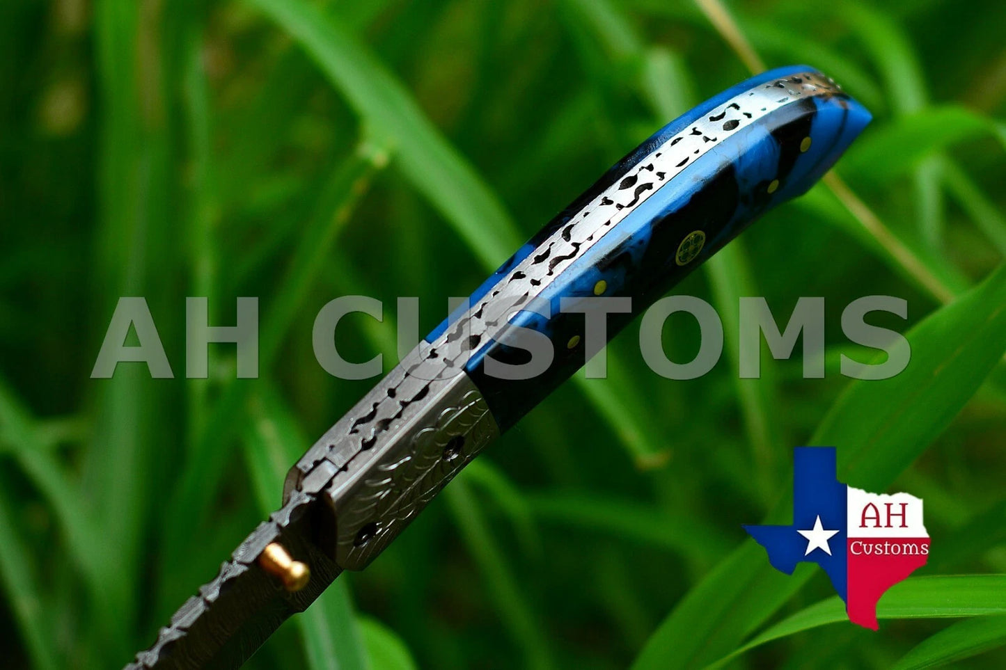 Handmade 512-Layer Damascus Steel Folding Pocket Knife with Resin Handle & Leather Sheath