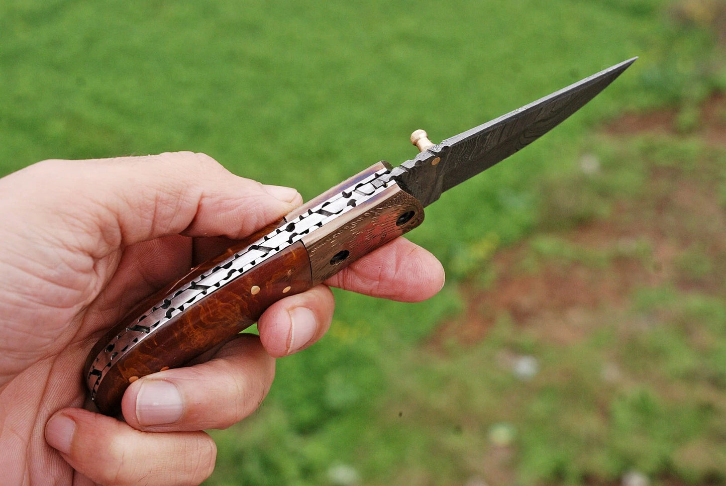Premium Hand-Forged Damascus Folding Pocket Knife – Engraved Bolster Handle | 512 Layers | Leather Sheath Included