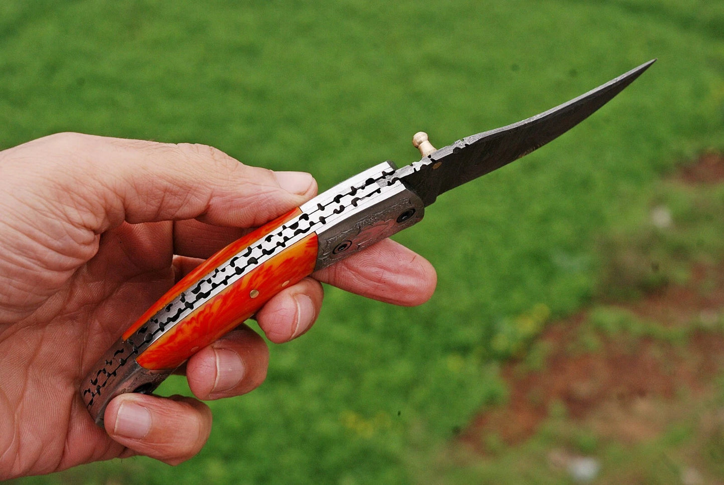 Hand-Forged Damascus Folding Pocket Knife – 512 Layers Steel, Engraved Bolster Handle, Leather Sheath
