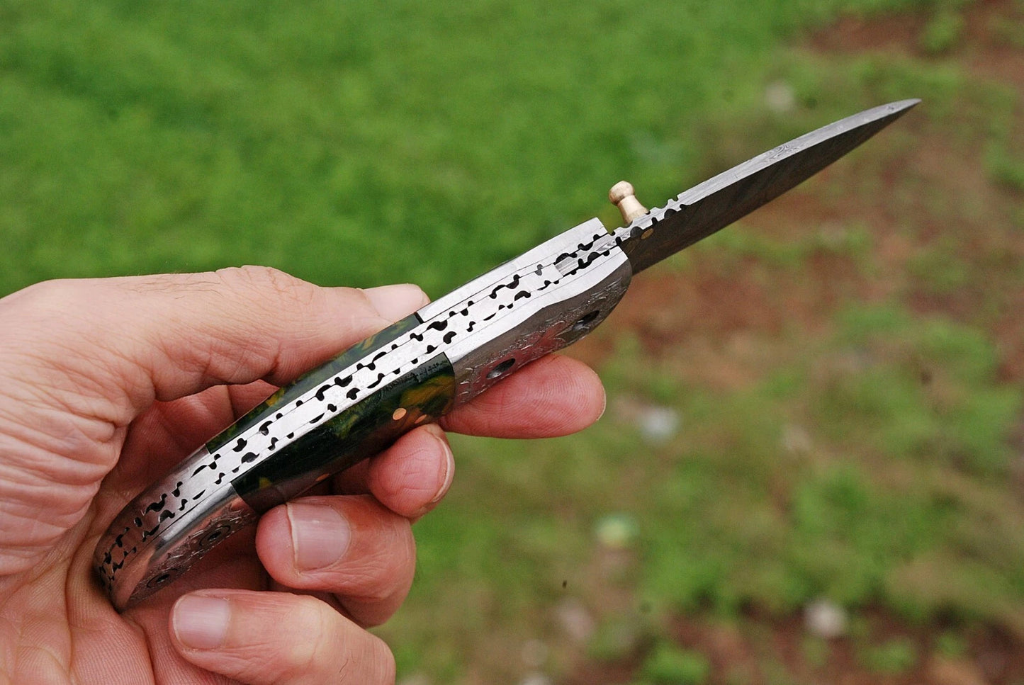 Premium Hand-Forged Damascus Folding Pocket Knife – Engraved Bolster Handle | 512 Layers | Leather Sheath Included