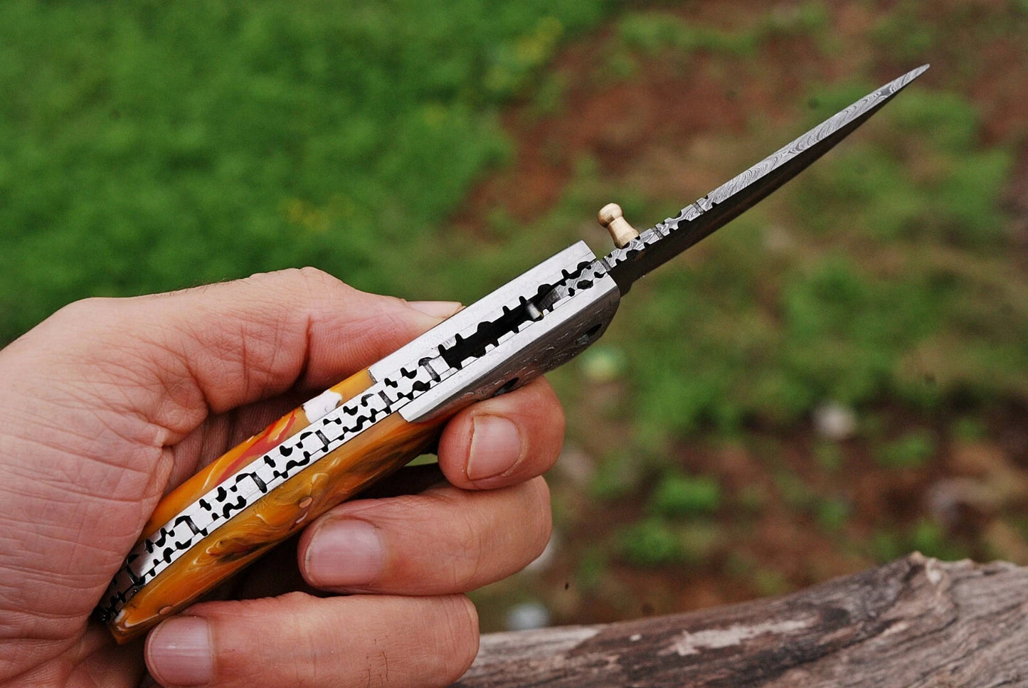 Premium Hand-Forged Damascus Folding Pocket Knife – Engraved Bolster Handle | 512 Layers | Leather Sheath Included
