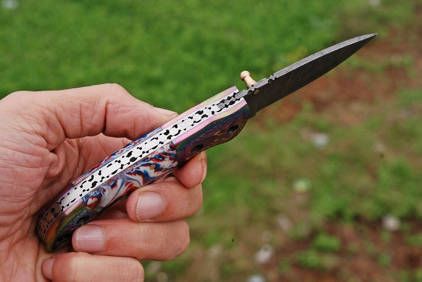 Premium Hand-Forged Damascus Folding Pocket Knife – Engraved Bolster Handle | 512 Layers | Leather Sheath Included
